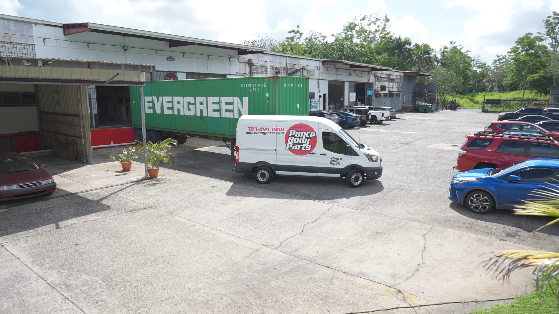 Sucursal de Caguas de Ponce Body Parts