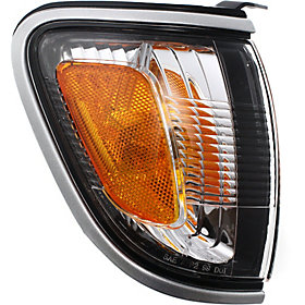 RT Parklamp assy TOYOTA TACOMA 2001-2004 Info: park/marker combo; w/Lunar Mist Silver Pearl bezel (paint code 1C8)